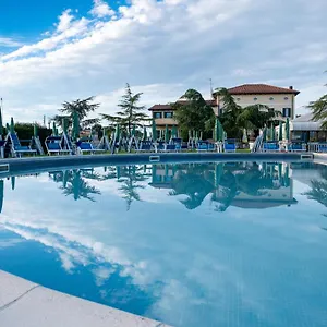 3* Hotel Sara